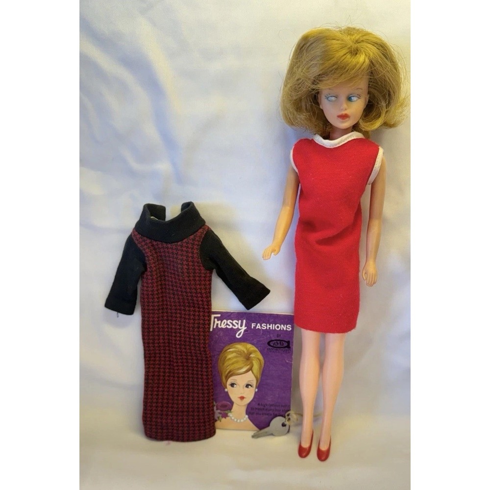 American Character TRESSY Blonde Fashion Doll w/ Accessories & Fashions Book - Picture 1 of 11
